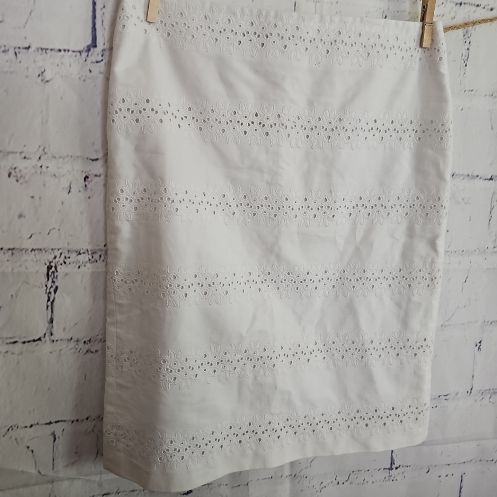 Talbots Petite White Eyelet Straight Pencil Skirt size 4p Fully Lined zip & slit